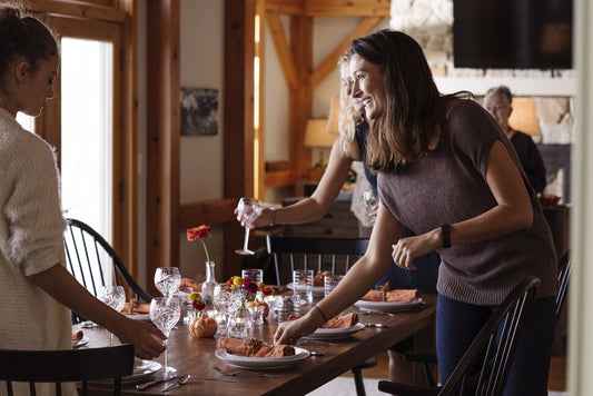 How to Host an Elegant Thanksgiving Dinner on a Budget